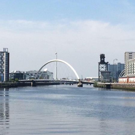 2 Bed City Apartment With Parking Glasgow Eksteriør billede