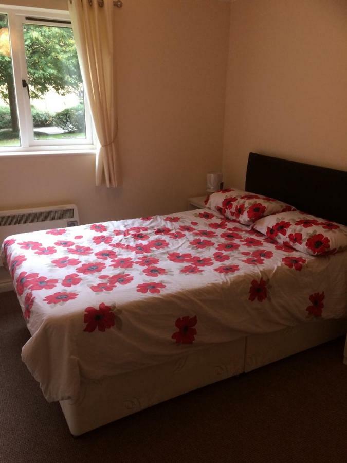 2 Bed City Apartment With Parking Glasgow Eksteriør billede
